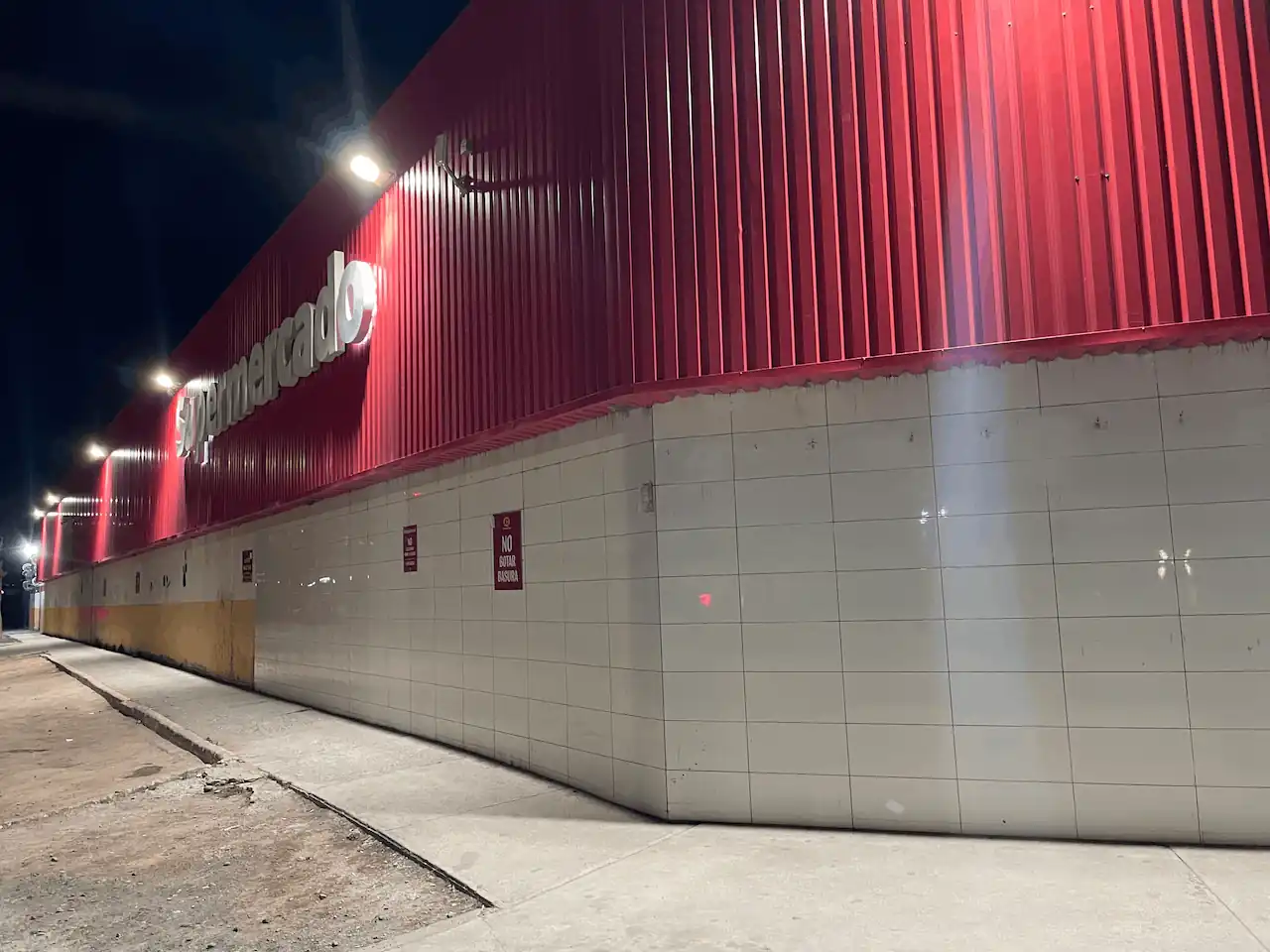 Vista lateral Comercial Castro